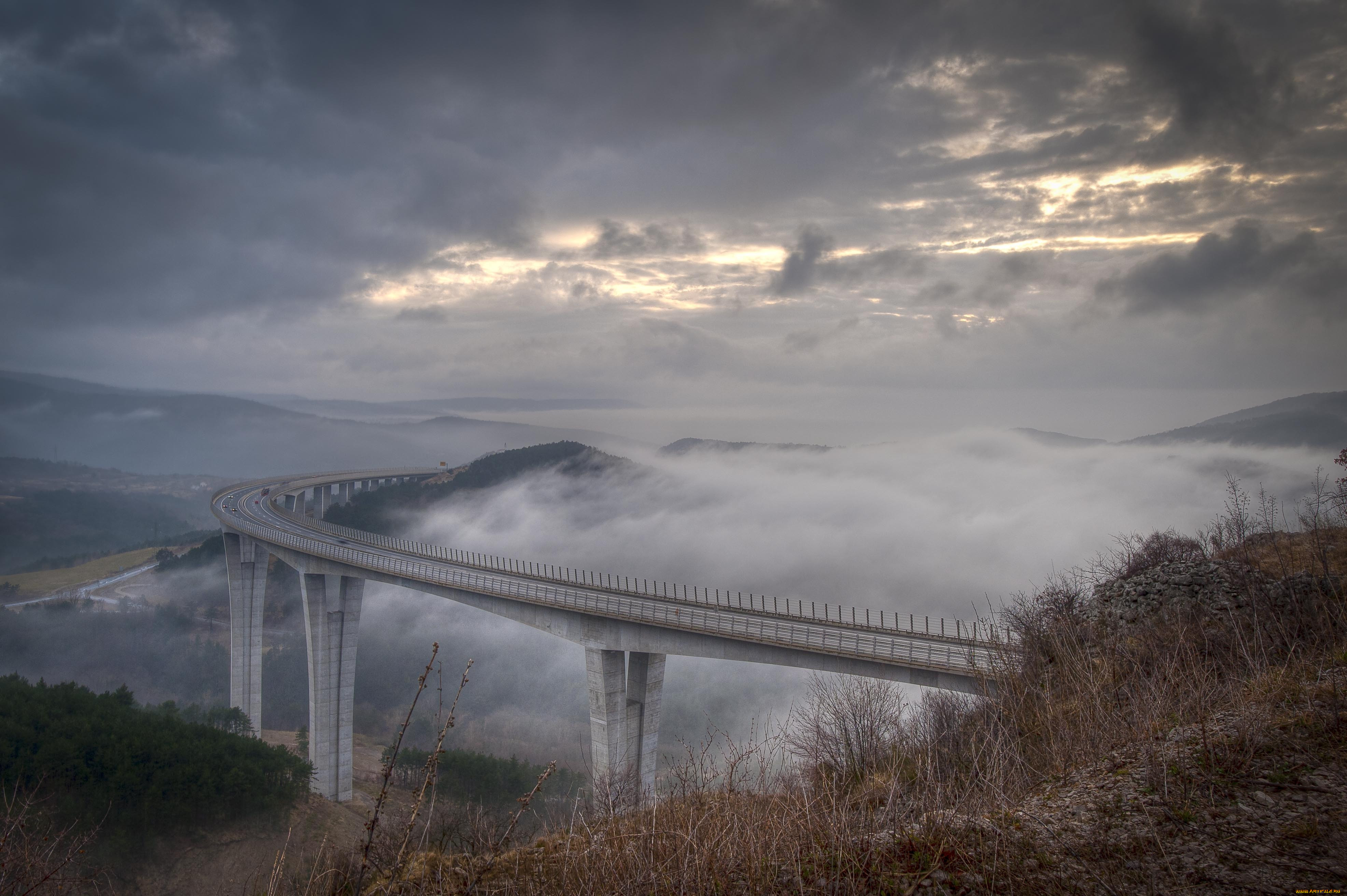 Мост в никуда. Транссибирская магистраль. Мост в тумане. Мост в горах. Дорога река мост.